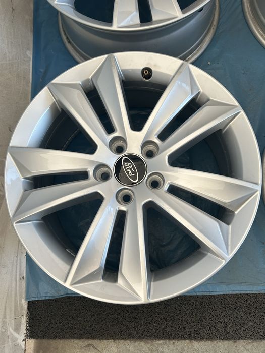 356 Felgi FORD R 17 5x108 otwór 63,3 7J ET40 NOWE