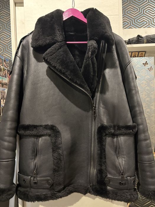 Натуральная дубленка черного цвета на натуральной овчине