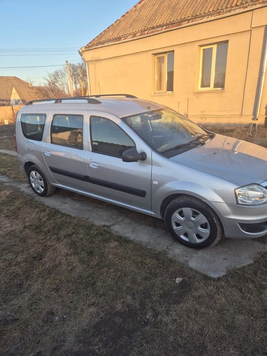 Авто Dacia Logan ИДЕАЛ