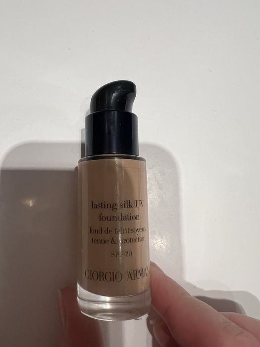 Armani lasting silk uv spf 20 kol 5.5
