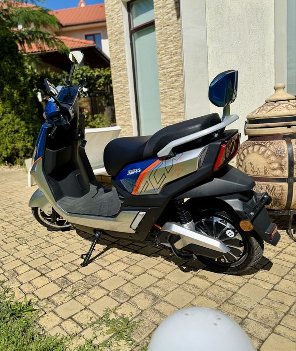 Електроскутер Dozer V-2000, 12 колеса, гарантія