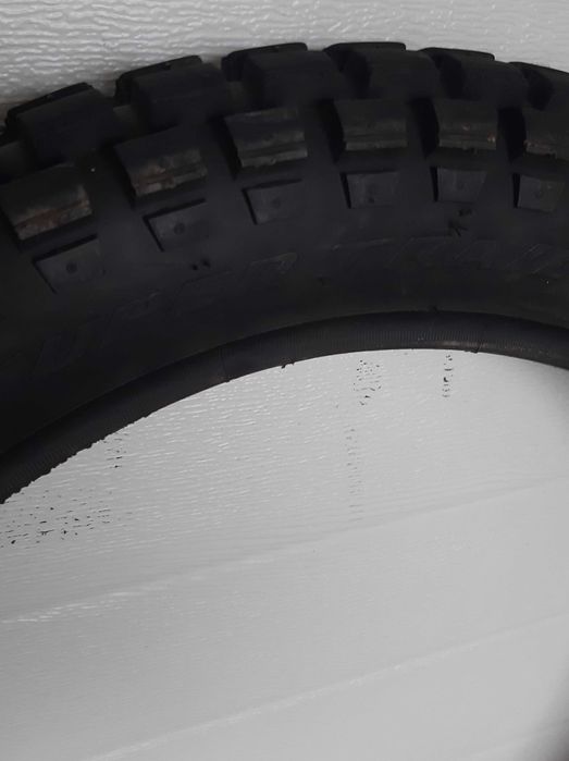 Pneus para moto ou ciclomotor