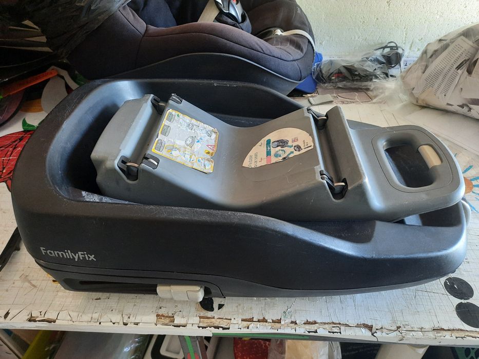 Cadeira de bebé Pearl e Isofix da Bébéconfort.