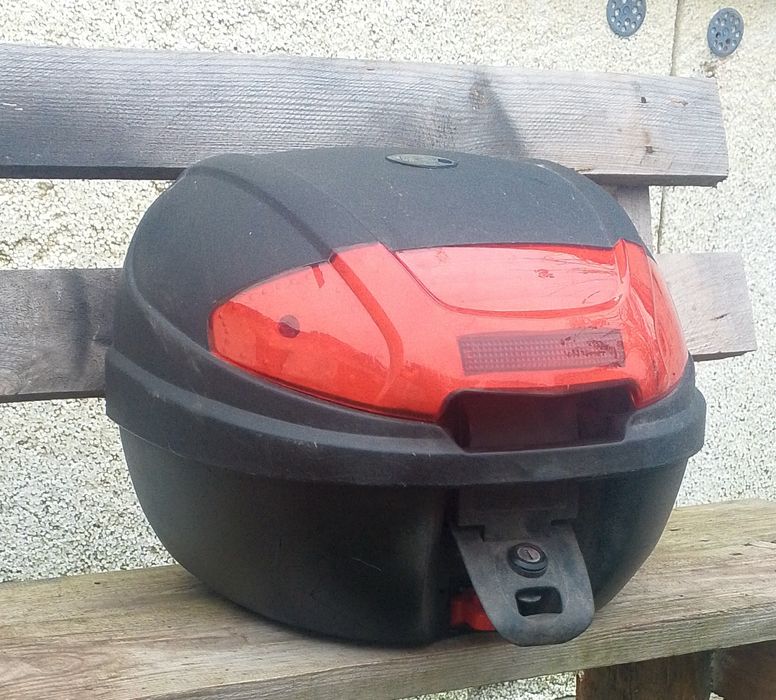 Кофр на мотоцикл +кріплення