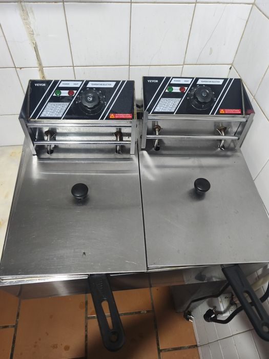Refrigerador de cerveja, fritadeiras, pos com gaveta impressora, gaveta e ecrã tátil, frigorífico pequeno tudo em excelente estado