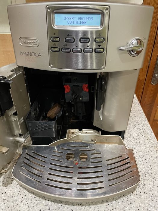 Кавомашина Delonghi MAGNIFICA