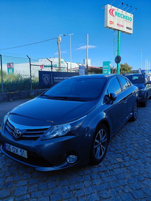 Toyota Avensis 2.0 D4D 126cv Luxury