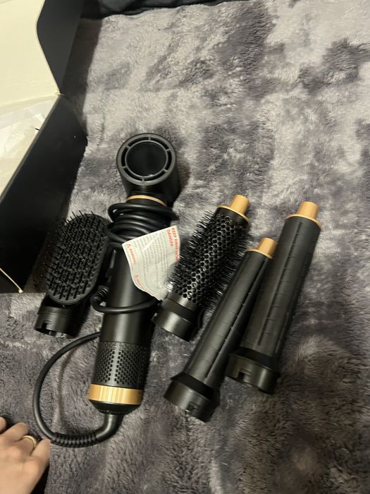 Продам фен для волосся