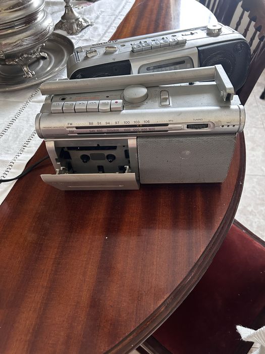 2 radios de cassetes