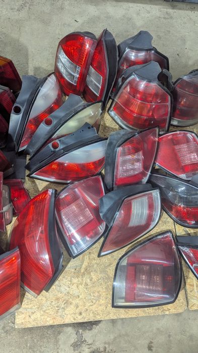 Задні ліхтарі Opel