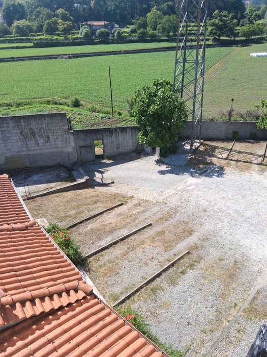 Quarto/Suite ,com WC privativo mobilad ,Eiriz-Pacos o, despesas incuid