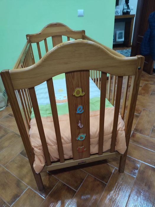 Quarto de bebé  em pinho