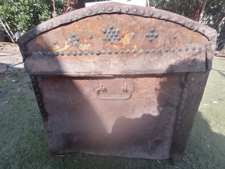 Arca antiga para restauro