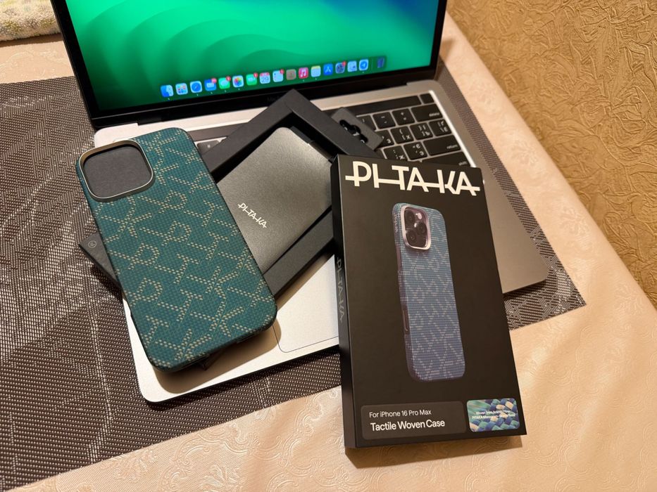 Чехол для iPhone 16 Pro Max Pitaka Tactile Woven