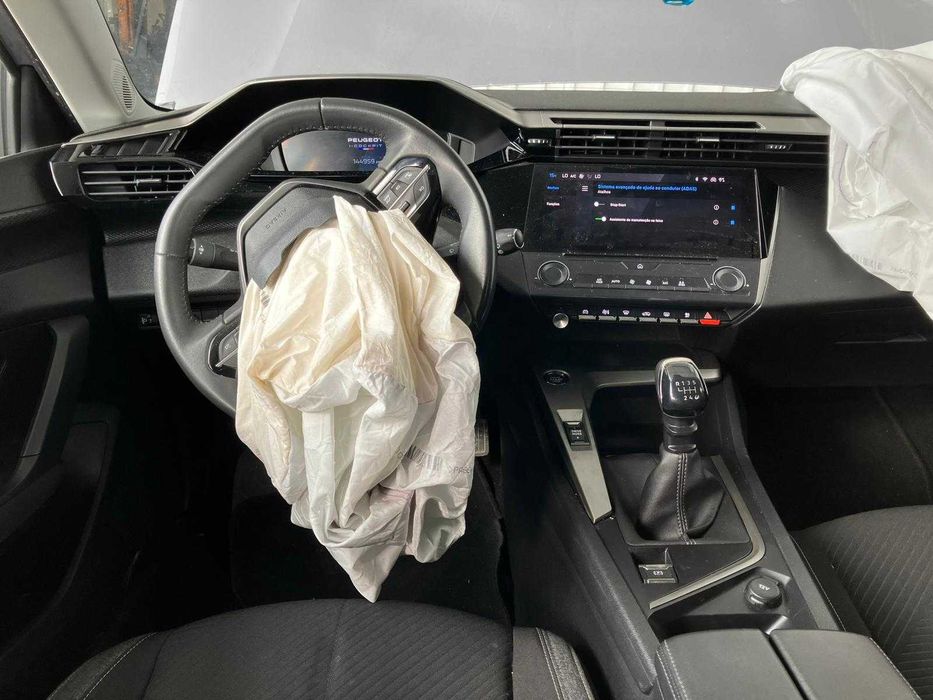 Salvado Peugeot 308 III 1.5D | 144.959KM | 2022