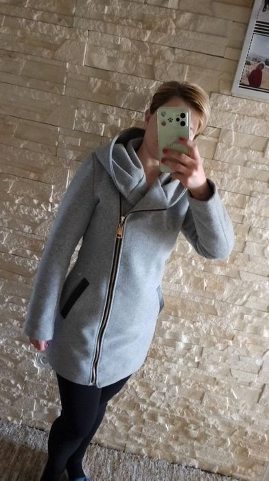 Płaszcz na wiosnę roz M