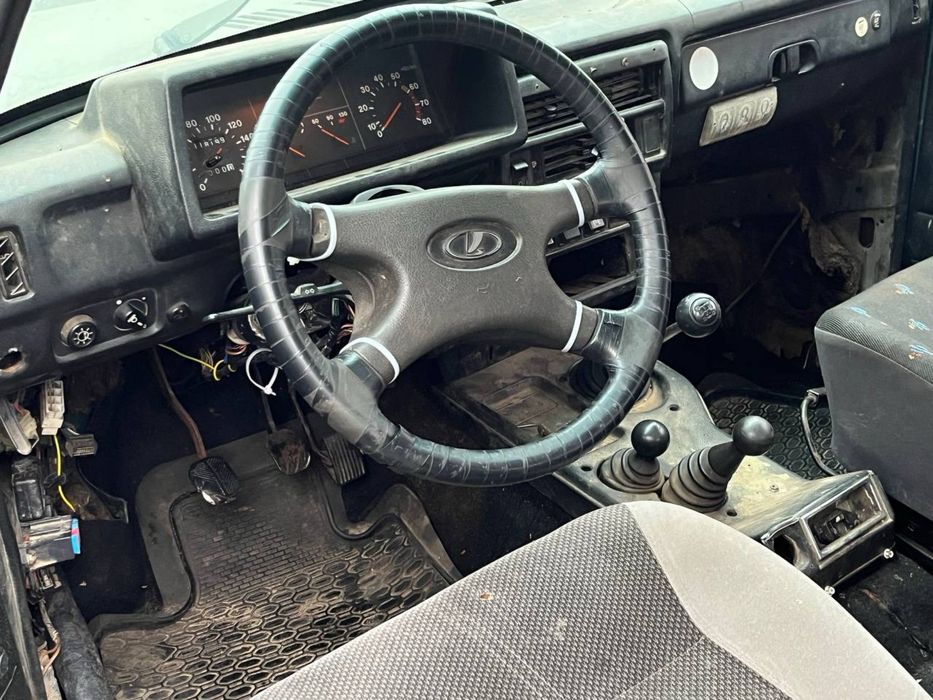 Нива інжектор 2006