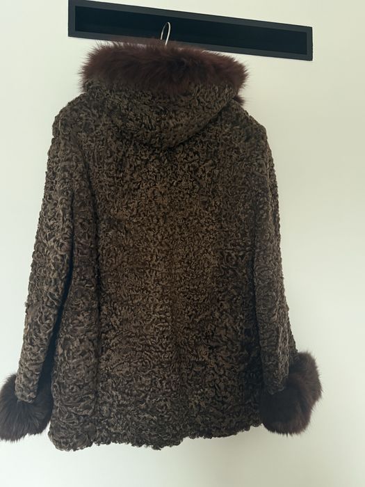 Futro karakuły  z kapturem + obszycie lis