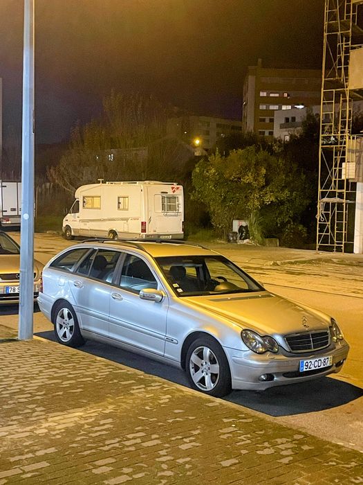 Mercedes C220 CDI, ano 2003