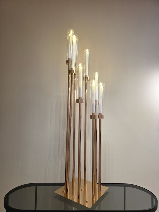 Świecznik ośmioramienny ze świeczkami led z regulacją pilotem