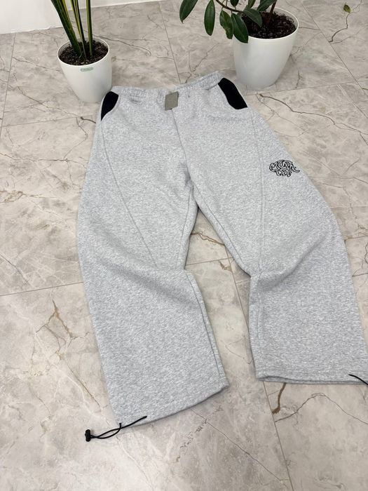 Штани від бренду Mert Ra