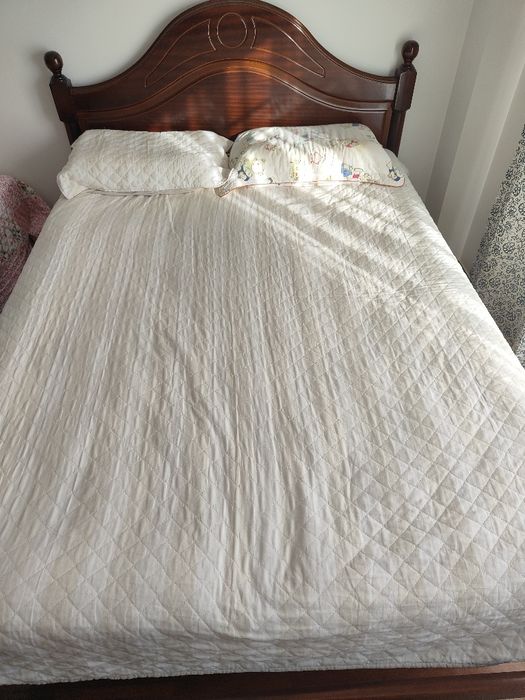 Cama casal com colchão