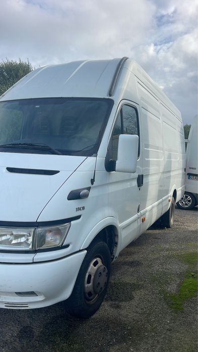 Iveco 35c13 pronta a trabalhar