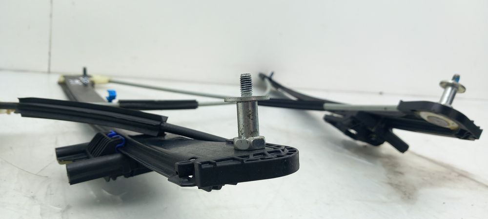 Elevador vidros frente direito AUDI A3 Sportback (8VA, 8VF)