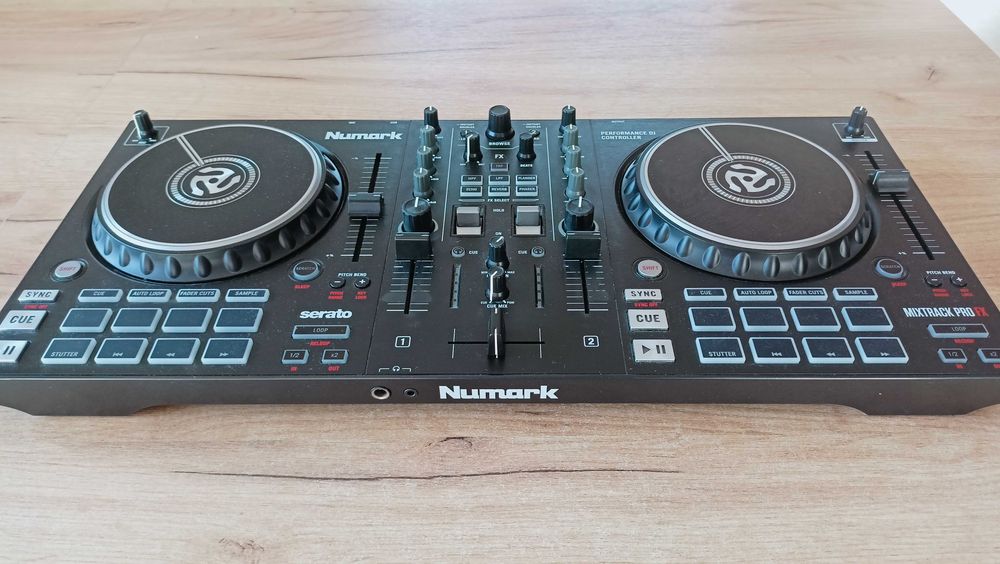 konsola Numark Mixtrack Pro Fx