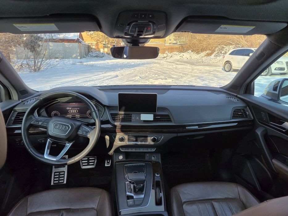 Audi Q5 2019 2.0tfsi panorama
