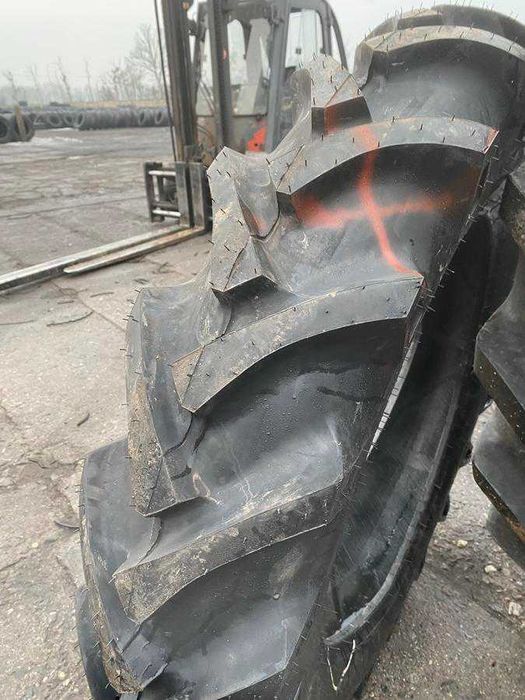 Opona używana 12.4-32 BKT TR135 WYSYŁKA 100% Bieżnika 12.4r32