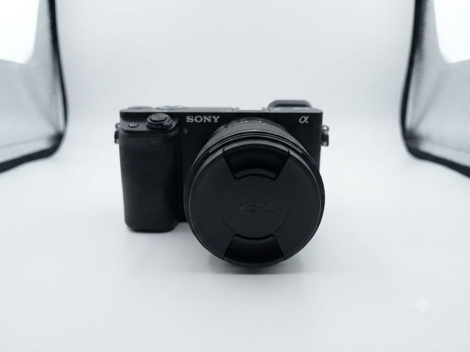 Kit Câmara Mirrorless Sony a6100 + 3 Lentes (Sigma 16mm f/1.4 + 16-50mm + 55-210mm) + Mochila Mantona