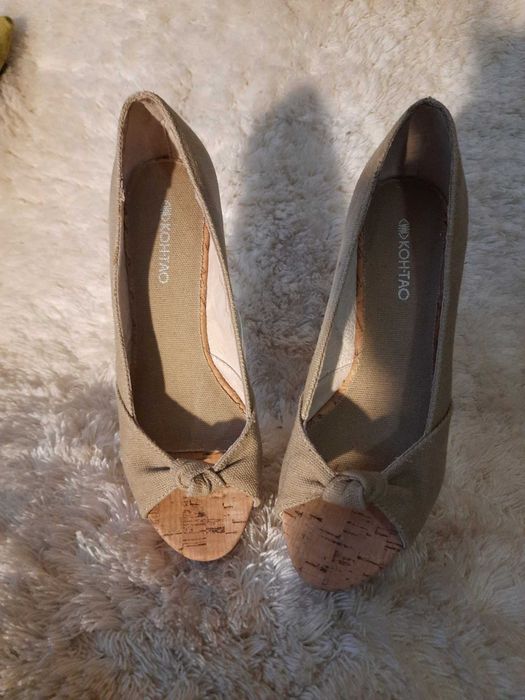 Buty tekstylne nowe