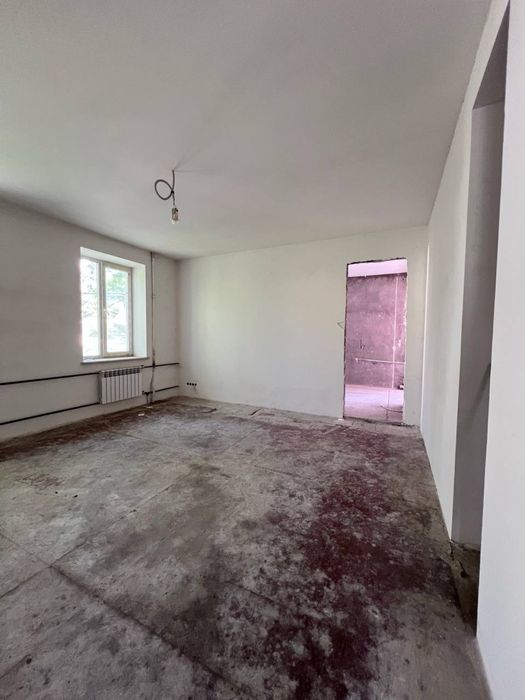 Продаж 3 кімнатної квартири в Центрі міста
