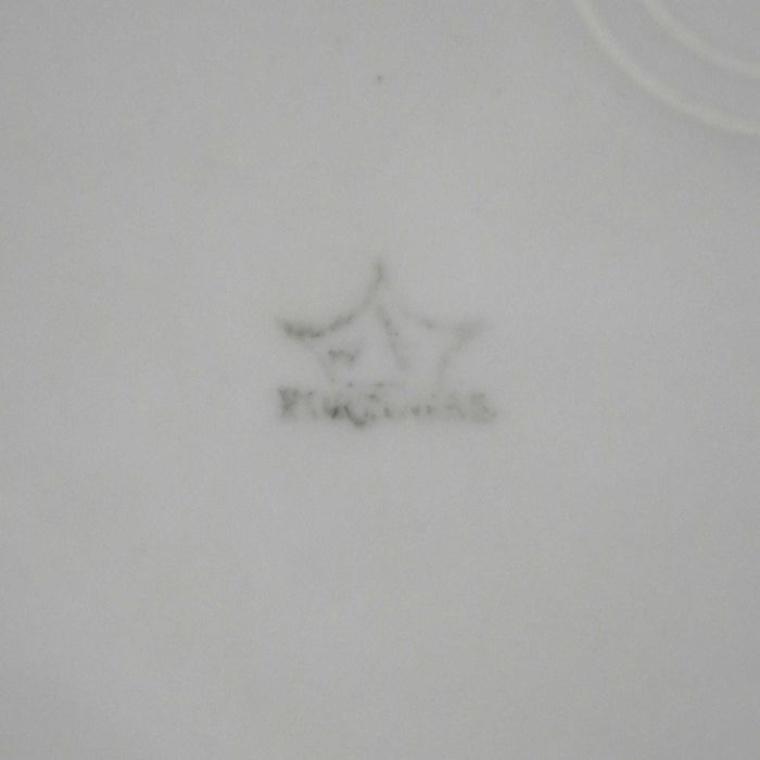 Prato porcelana Artibus, com brasão e bordo em dourado e azul-cobalto