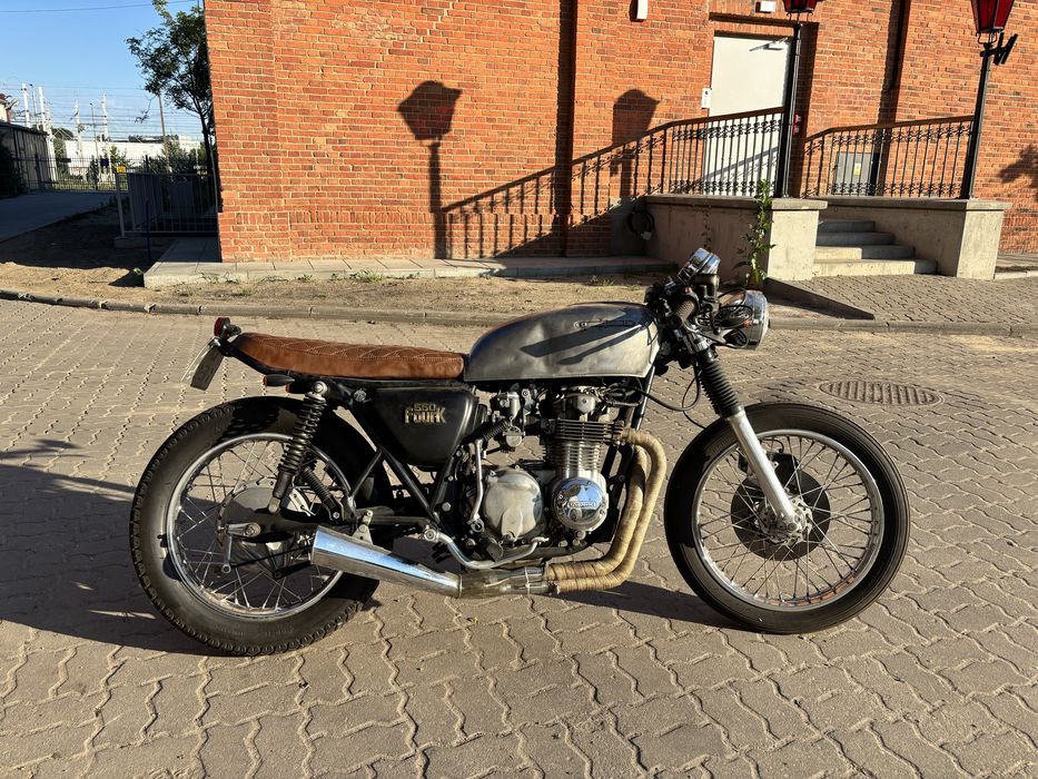 Honda CB550 cafe racer 1976