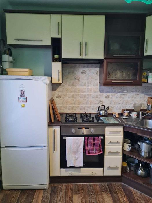 Продам 2 кімнатну  квартиру на Молодіжному. 24700