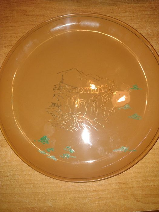 Talerzyk PRL D.P.R.K zdobiony 24cm.