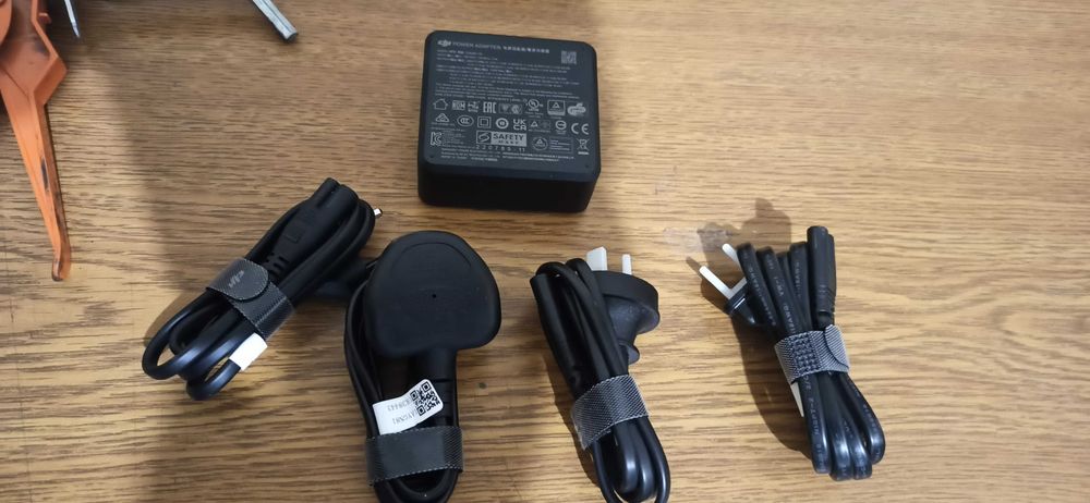 Новий зарядний пристрій на Mavic 3e/3t, 100W