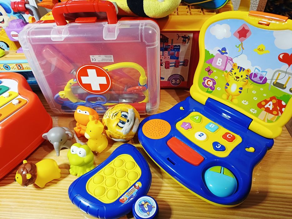 Розвиваючі іграшки mr.Pensil алфавіт ксилофон паровоз набір лікаря