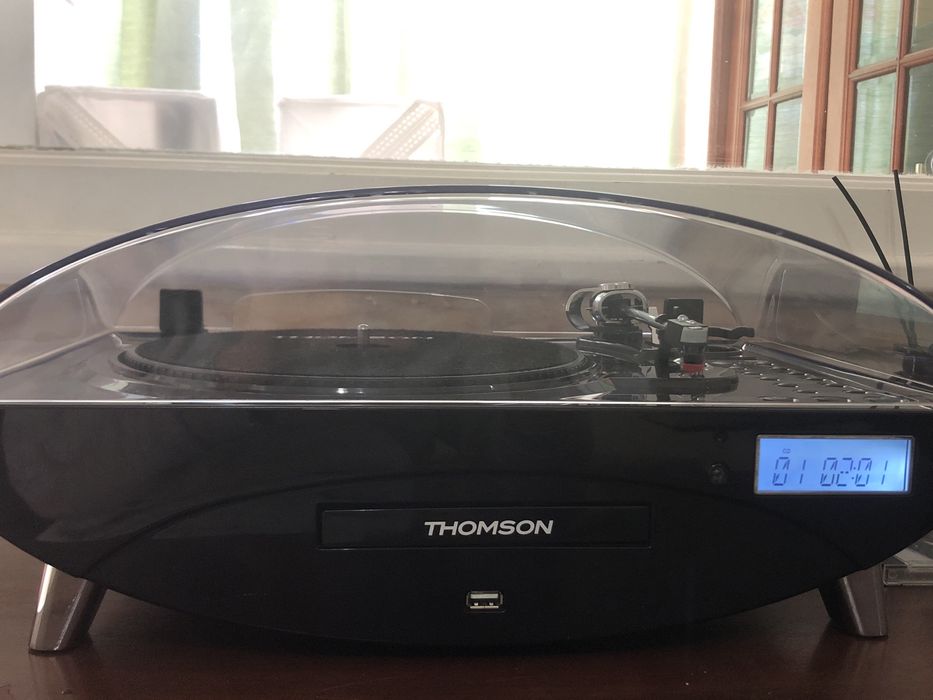 Gira-discos Thomson tt400 com cd,usb,fm