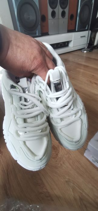 Nowe buty na koturnie