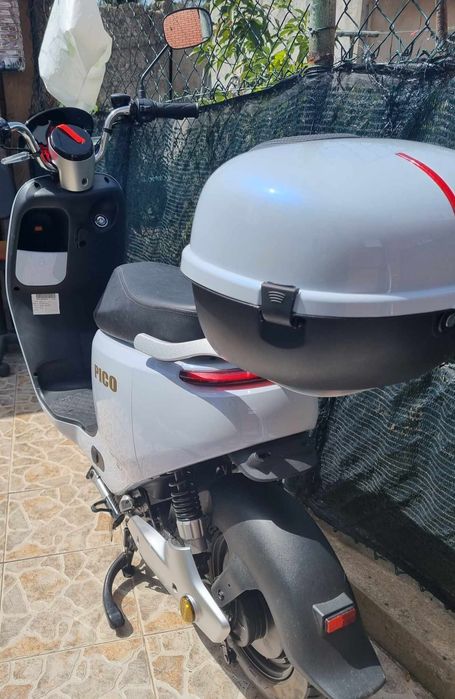 Moto elétrica- 6 meses de uso // incluíndo seguro