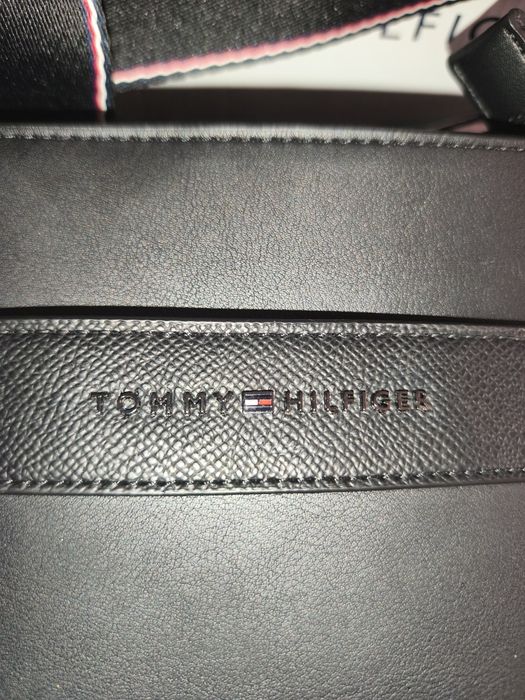Tommy Hifiger Mala Tiracolo Preta