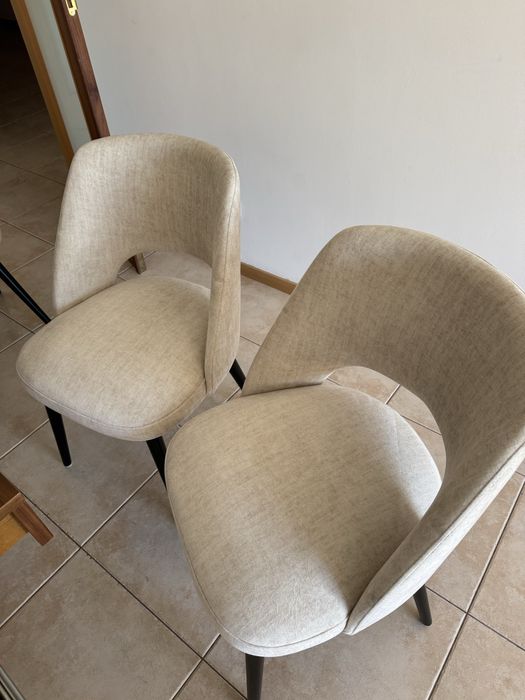 Cadeiras Almofadadas de Sala