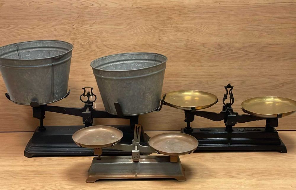 Balanças de mesa antigas, funcionais