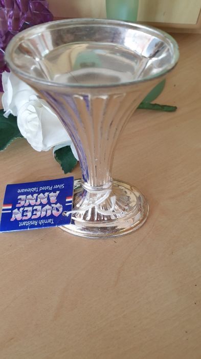 Silver plater wazonik , wazon,flakon nowy  Queen Anne .