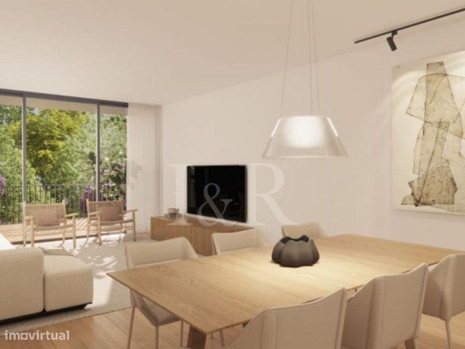 Apartamento T3 com varanda e estacionamento na Estrela, Lisboa