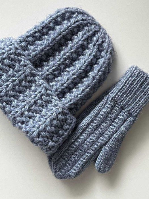 Komplet ręcznie robiony – czapka i rękawiczki z wełny, akrylu i angory