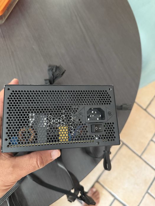 Fonte de Alimentação Cooler Master 650w 80 plus Bronze